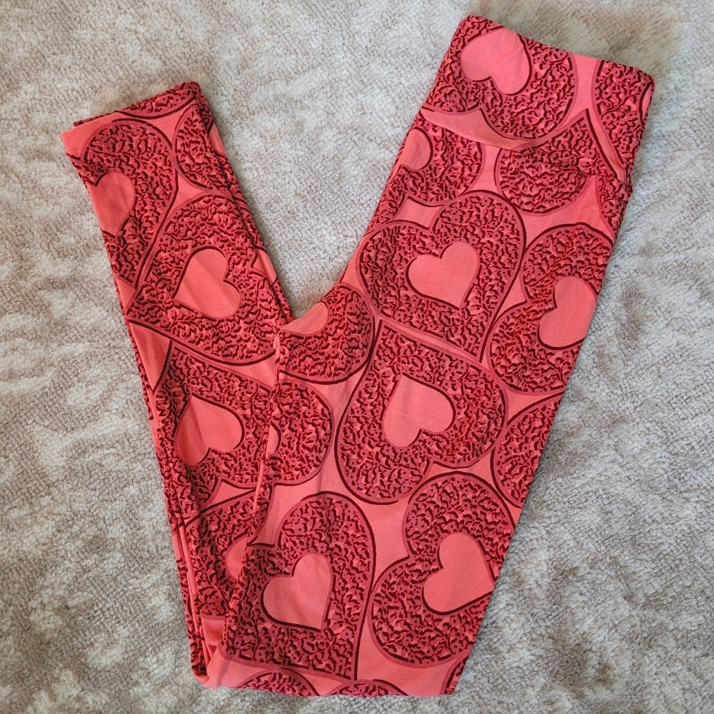 🦋Lularoe Heart Leggings OS